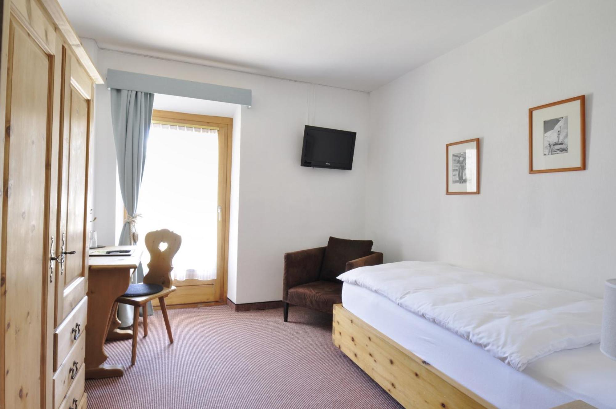 Hotel Bernina Pontresina Luaran gambar
