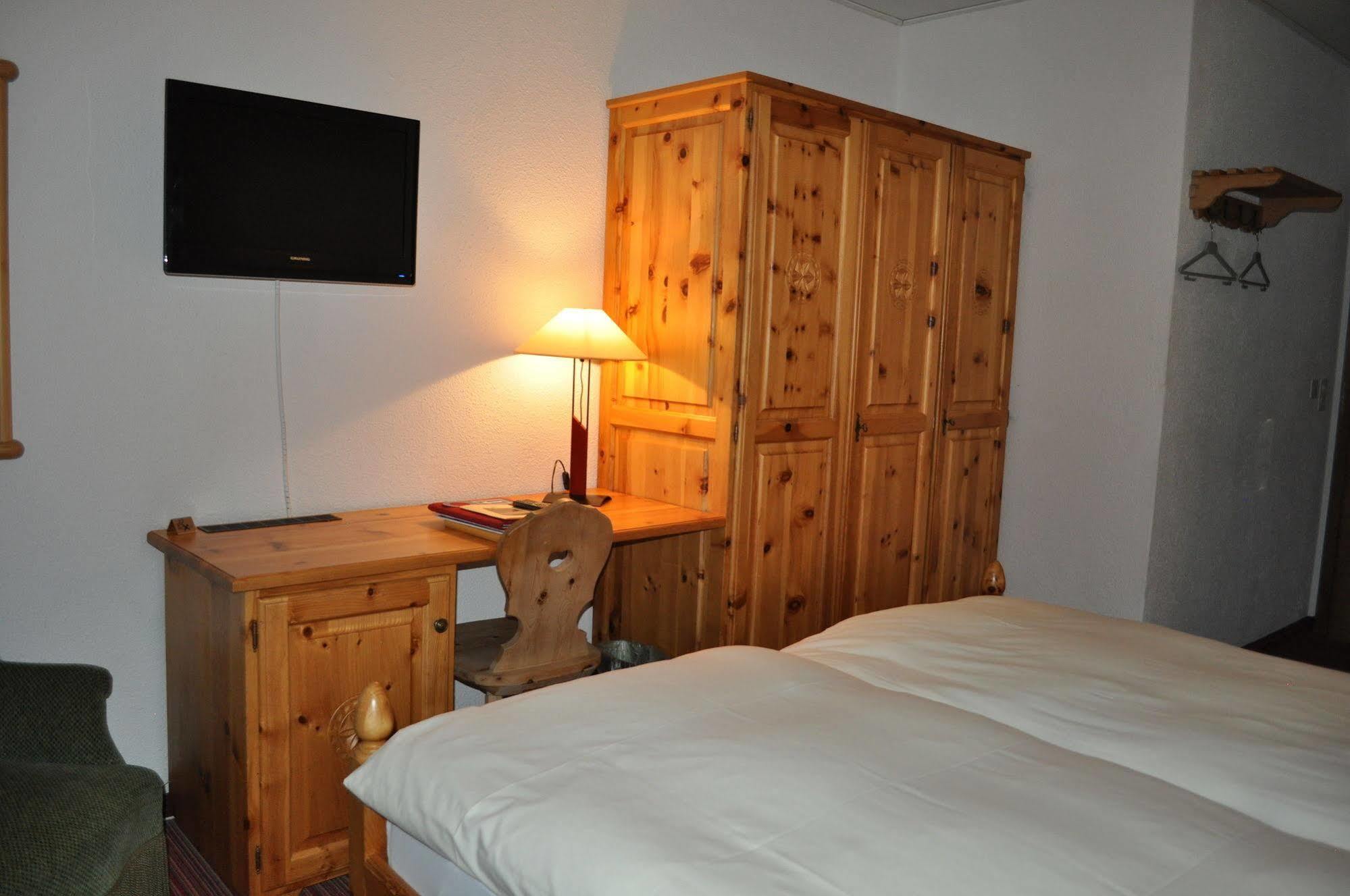 Hotel Bernina Pontresina Luaran gambar